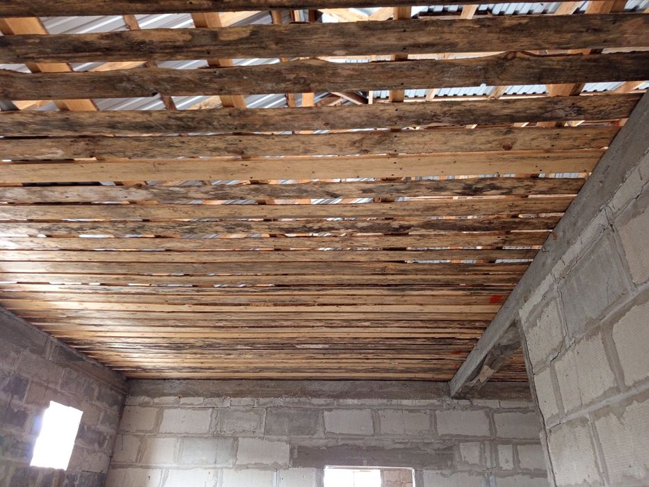 Продам дом не достроены