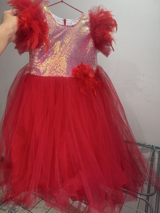 Платье Красное пышное