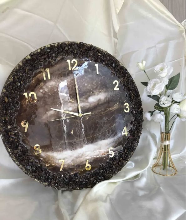 Часы из эпоксидной смолы
