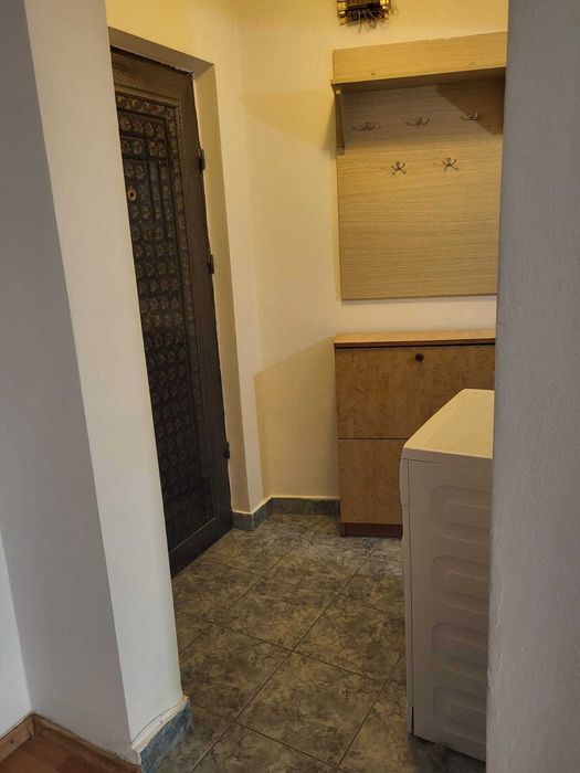 Proprietar, vand garsoniera zona centrala