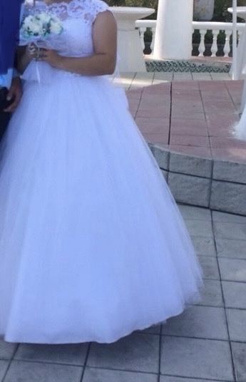 Продам свадебный платья