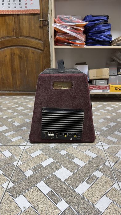 есть два сабвуферы