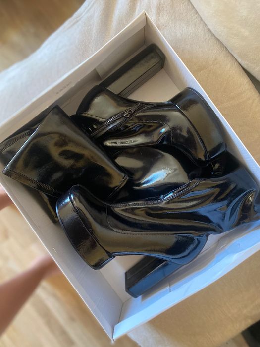 секси ботуши над коляното