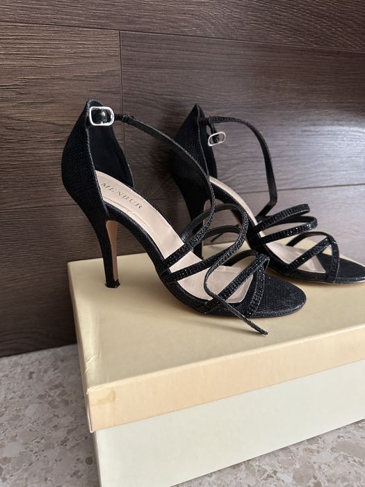 Дамски обувки на ток