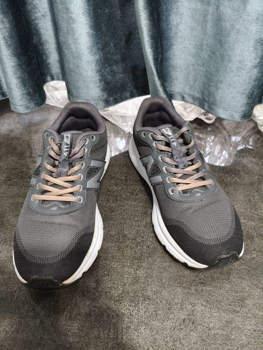 Оригинальные кроссовки New Balance 411