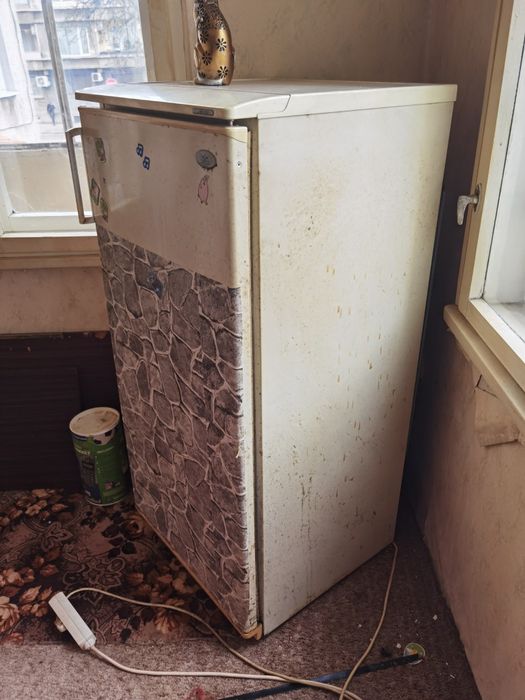 Хладилници 2 бр. РАБОТЕЩИ