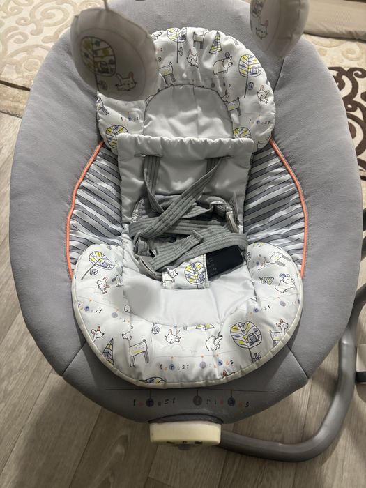 Шезлонг для новорожденных