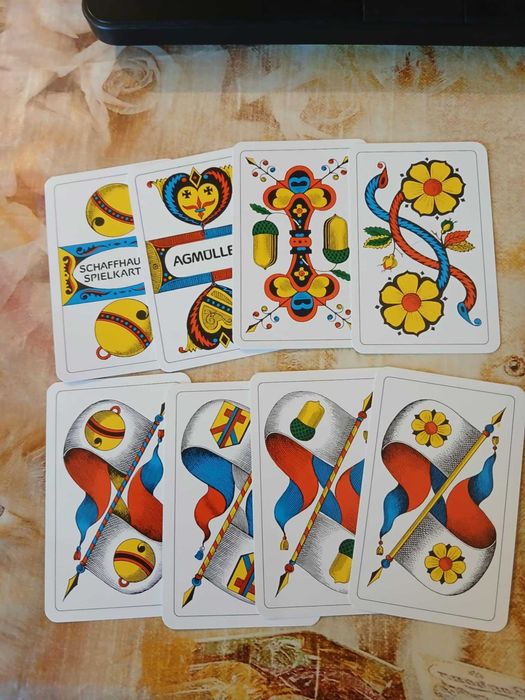Стари оригинални швейцарски карти за игра