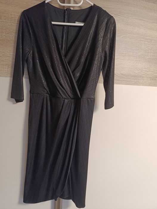 Черна  рокля с блясък