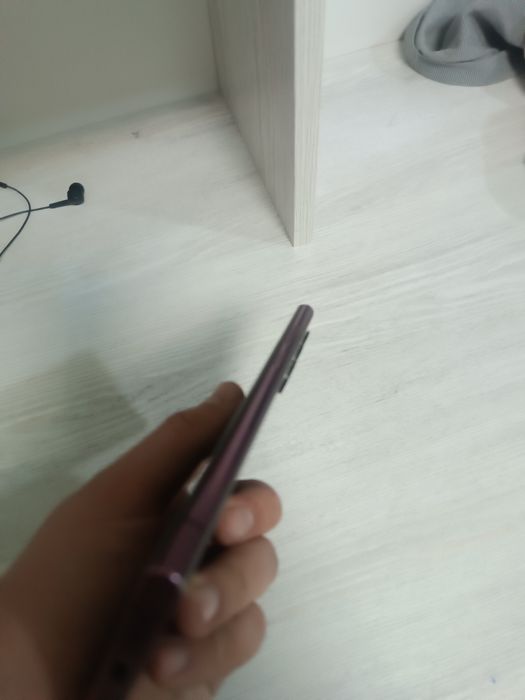 Samsung S22 ultra ideall hic qatida qirilgan chizilgan chaqasi yo
