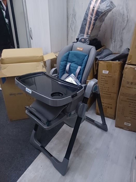 Продаётся фирменный кормления стульчик новый