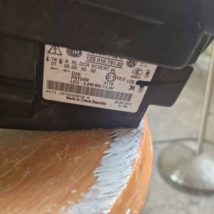 VW EOS  bi xenon 2017 ляв и десен фар