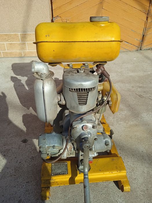 Мотопомпа водяной насос