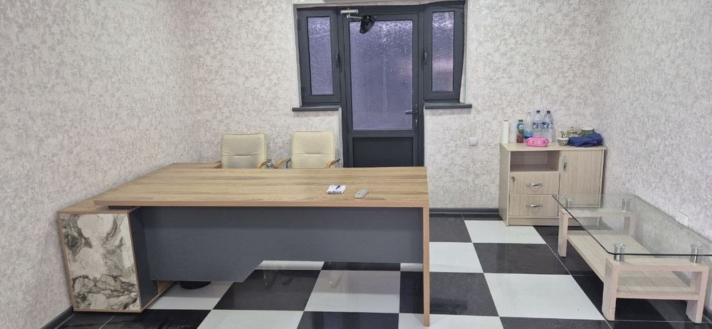 Yangi xolatdagi Ofis mebellari sotiladi.