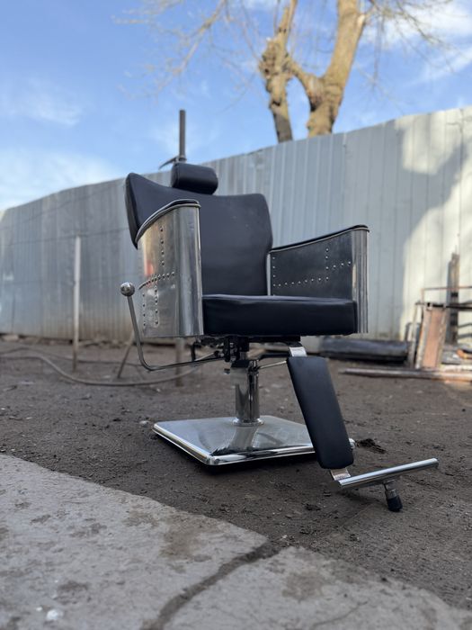 Vand scaune feizerie/coafura