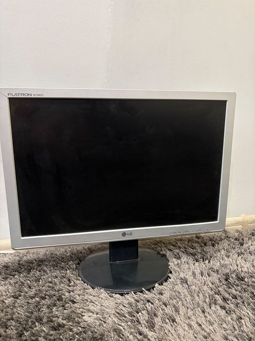 Монитор за компютър LG