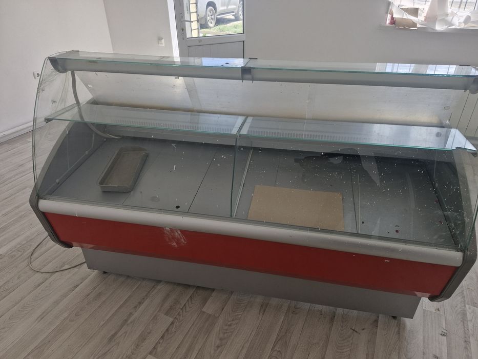 Ветринный холдильник