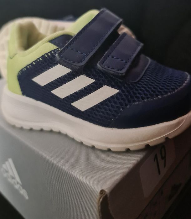 Adidasi Adidas marimea 19