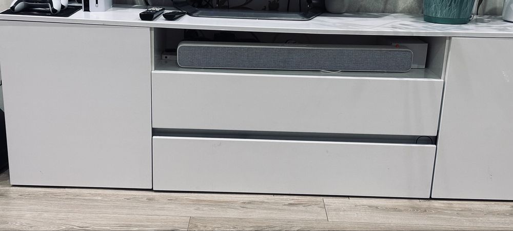 Продам шкаф (тумба ) под тв