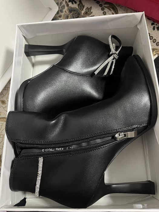 Продам обувь батилионы. 36р