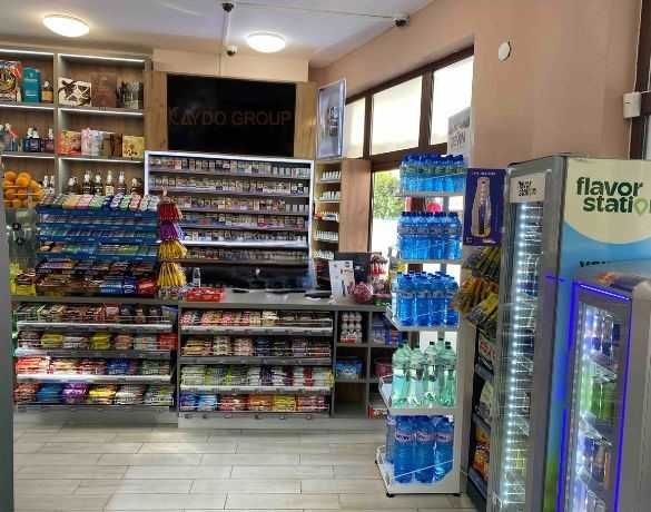 Метални крайстенни и островни стелажи за магазин за нон стоп