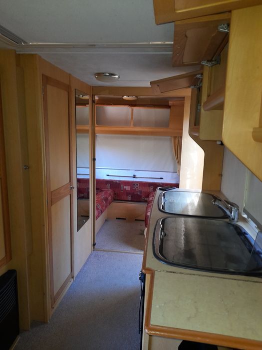 Перфектна петместна каравана "Elddis Avante 505" 2005г. с ФОРСЕЛТ!!!