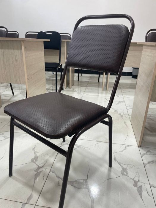 Ofis mebel sotiladi