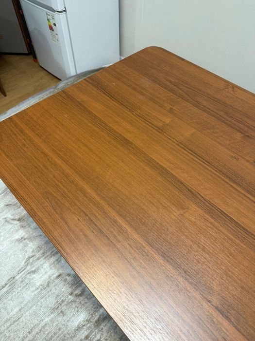 Раскладный стол продаем почти новый