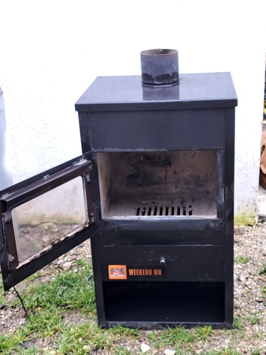 Vând șemineu lemne