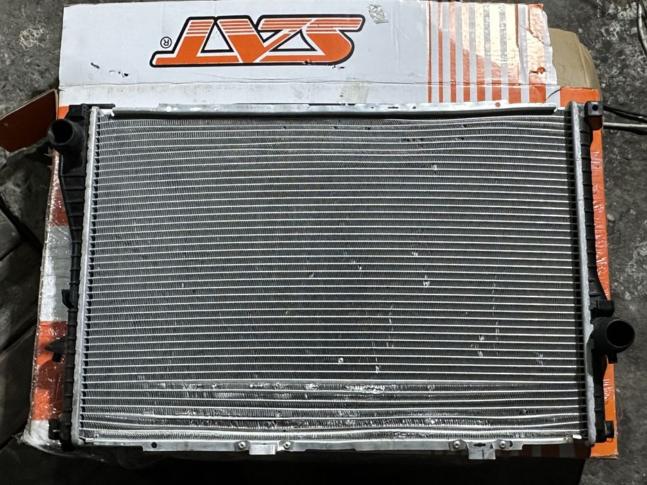 Радиатор Е39 М54