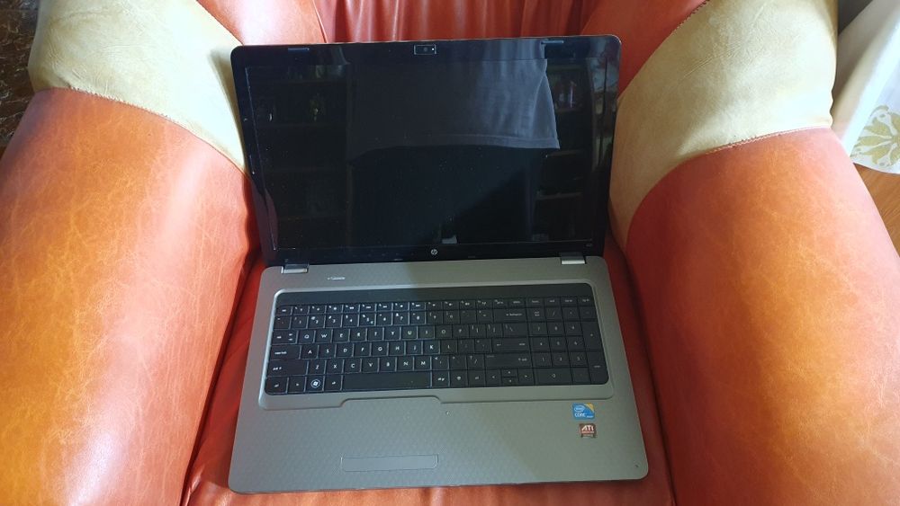 Laptop Hp G72 17" carcasa si alte  piese