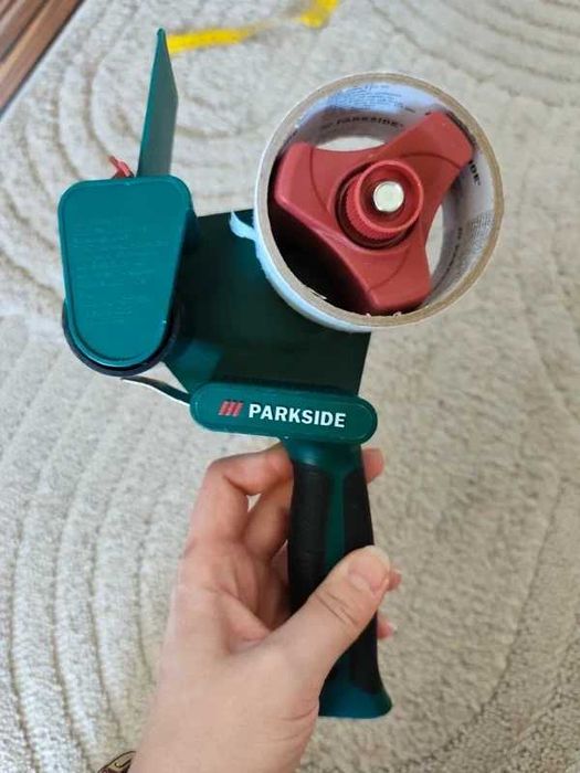 Dispenser banda adeziva pentru ambalare Parkside pentru rola scoci
