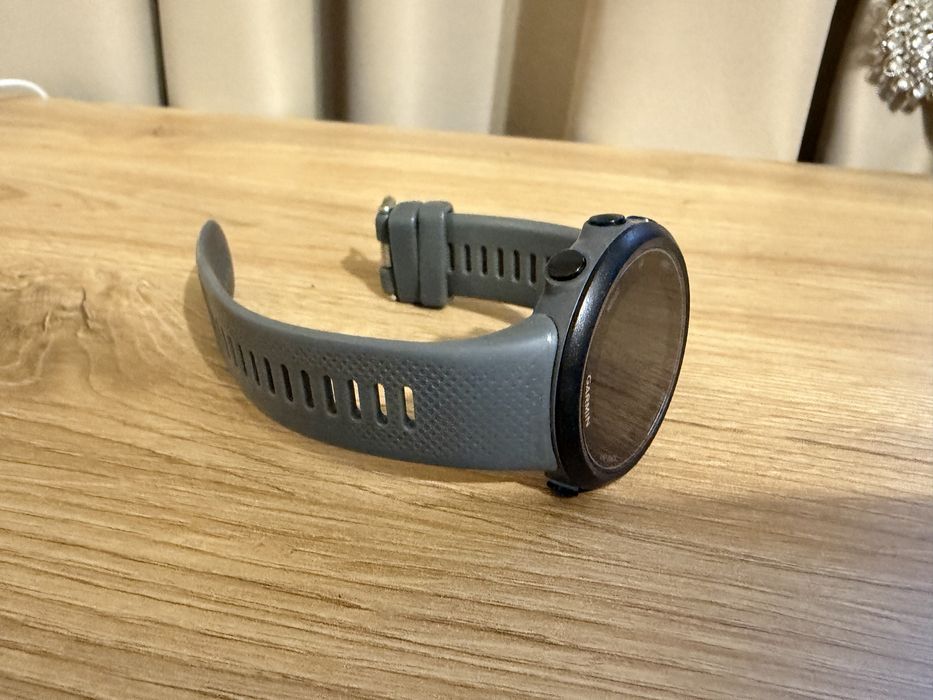 Часы Garmin Swim 2