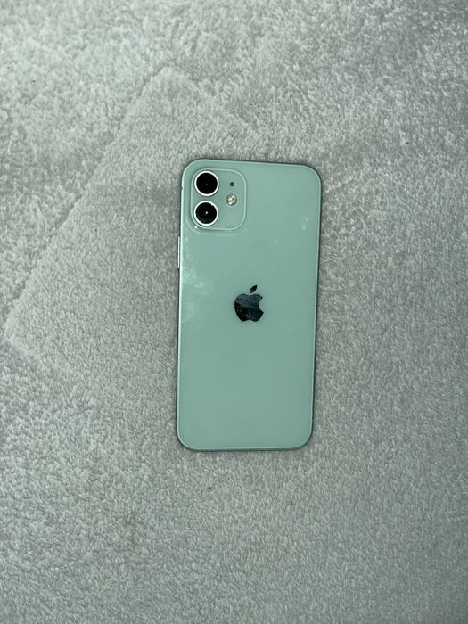 iPhone 12 на 128/4гб