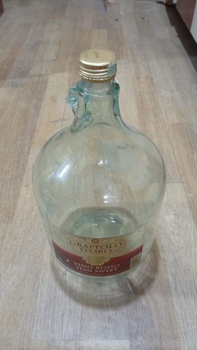 Бутылки стекляные 5 литров