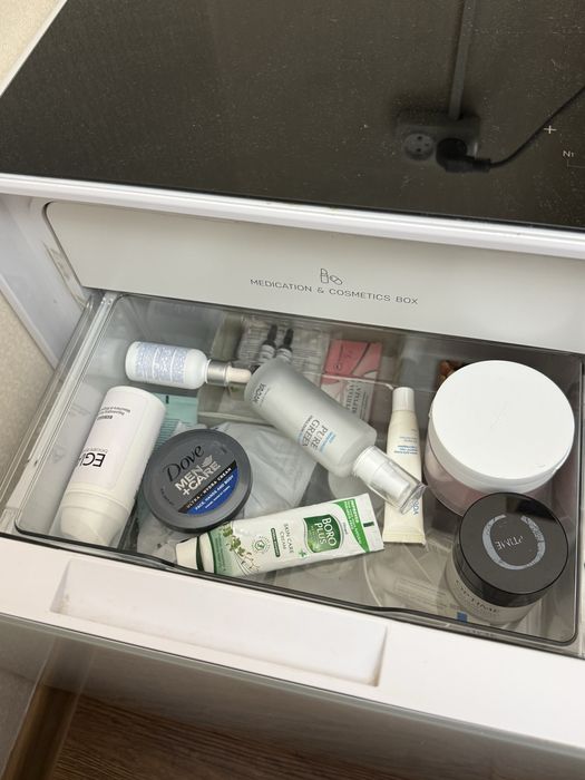 Продаю мини-холодильник Hofmann MR-30WH (использовали для косметики)