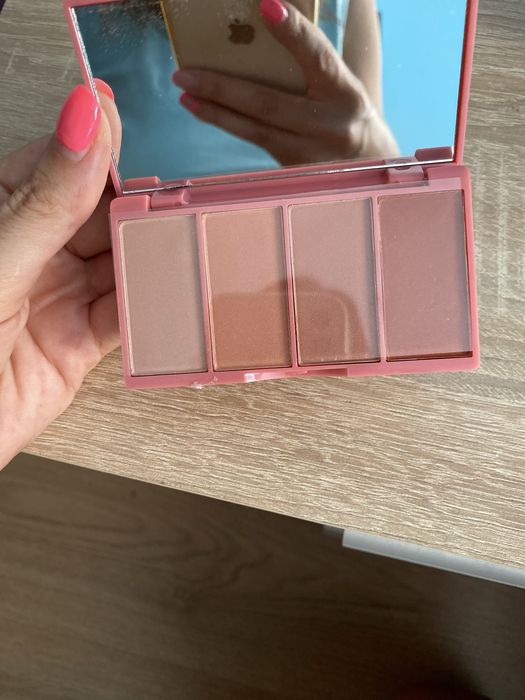 Палитра на контуриране на bellapierre