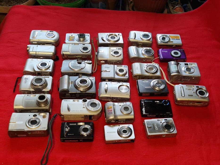 Aparat Photo pentru piese.  Fara accesorii și fără informații