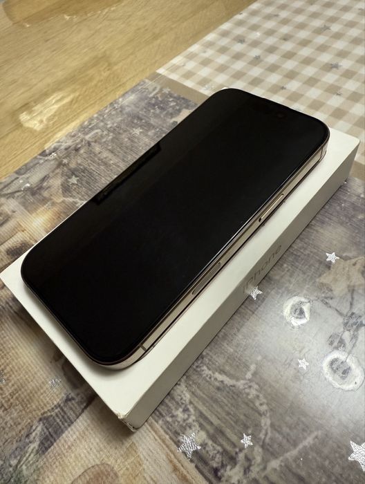 iPhone 16 Pro Gold