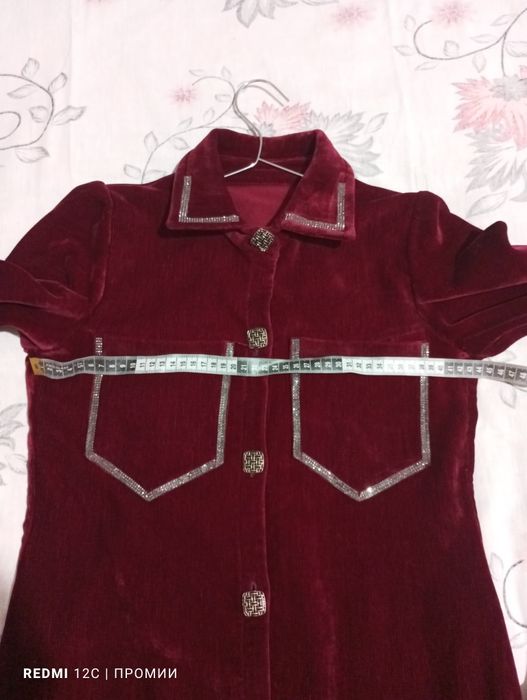 Двойка ВИЛВЕТ деярли Янги 3 марта кийилган купи билан