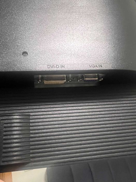 Настолен компютър + монитор