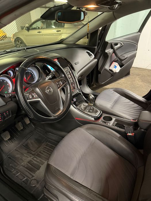 Opel Astra 2015 J Sports Tourer 1.6 diesel 136cp