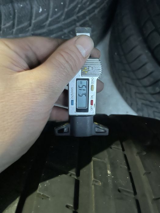 1 Anv vara 255/35/19 Continental/Pirelli