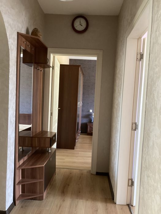 Дава се под наем Тристаен апартамент в Перник, Център - 70 кв.м за 357 € - Снимка #7