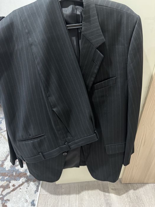 Продается мужской костюм