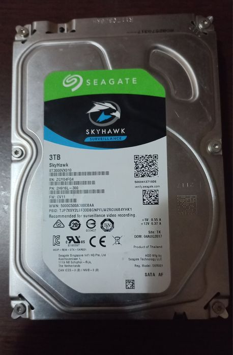 Vand lot 3 hard disk-uri 3 TB defecte