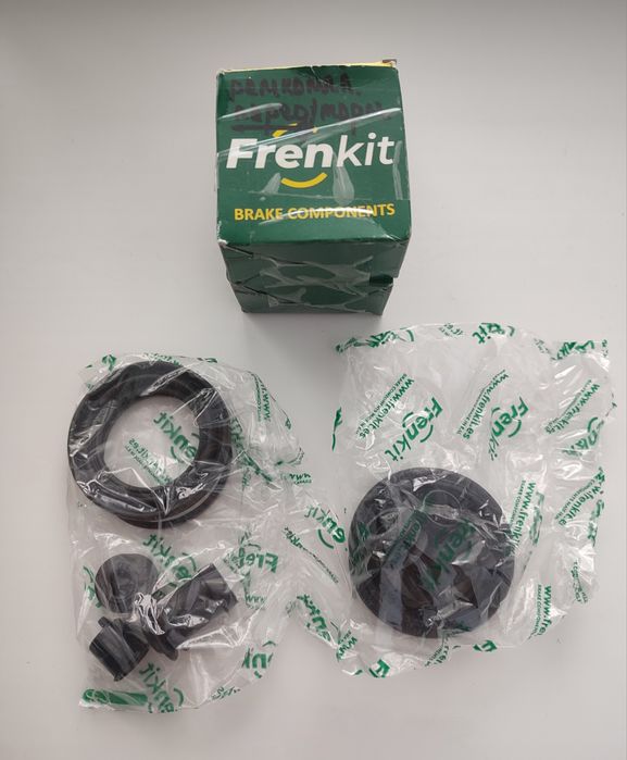 Продам тормозные колодки, шланги суппортов Мазда 626 (кронос)