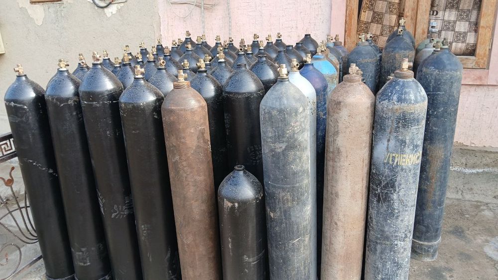 Ugli balonlar sotiladi atistelen ugli kislarod argon balonlar bor