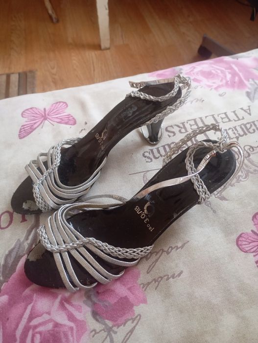 Дамски сандали за лятото.