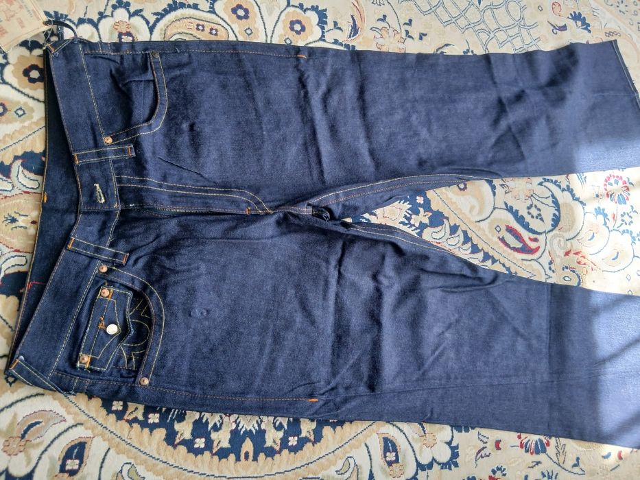 Продам джинсы уникенс,,новые